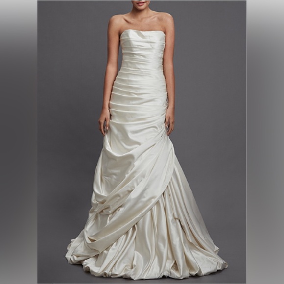 NEW Pnina Tornai Kleinfeld Designer Wedding Dress silk strapless ruched size 4